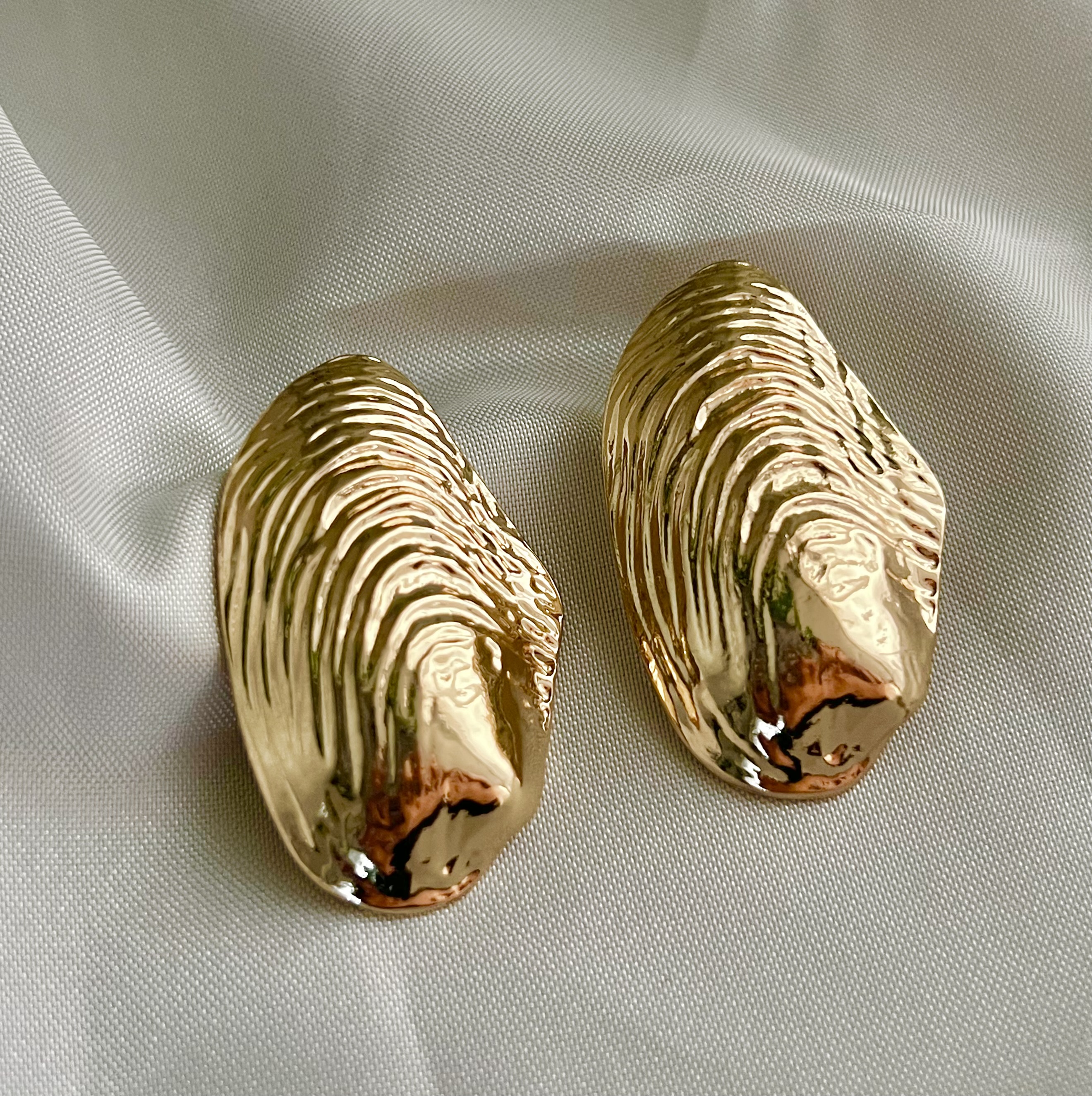 گوشواره طرح فسیل طلایی وارداتی مسترکوالیتی ضد حساسیت